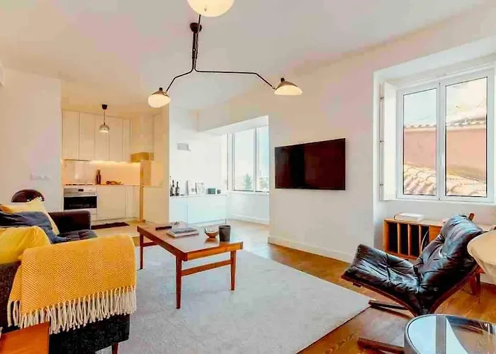 Principe Real Trendy Apt- Great Views City & River